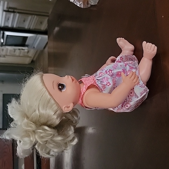 (J21) Baby Alive Doll - Picture 2 of 7